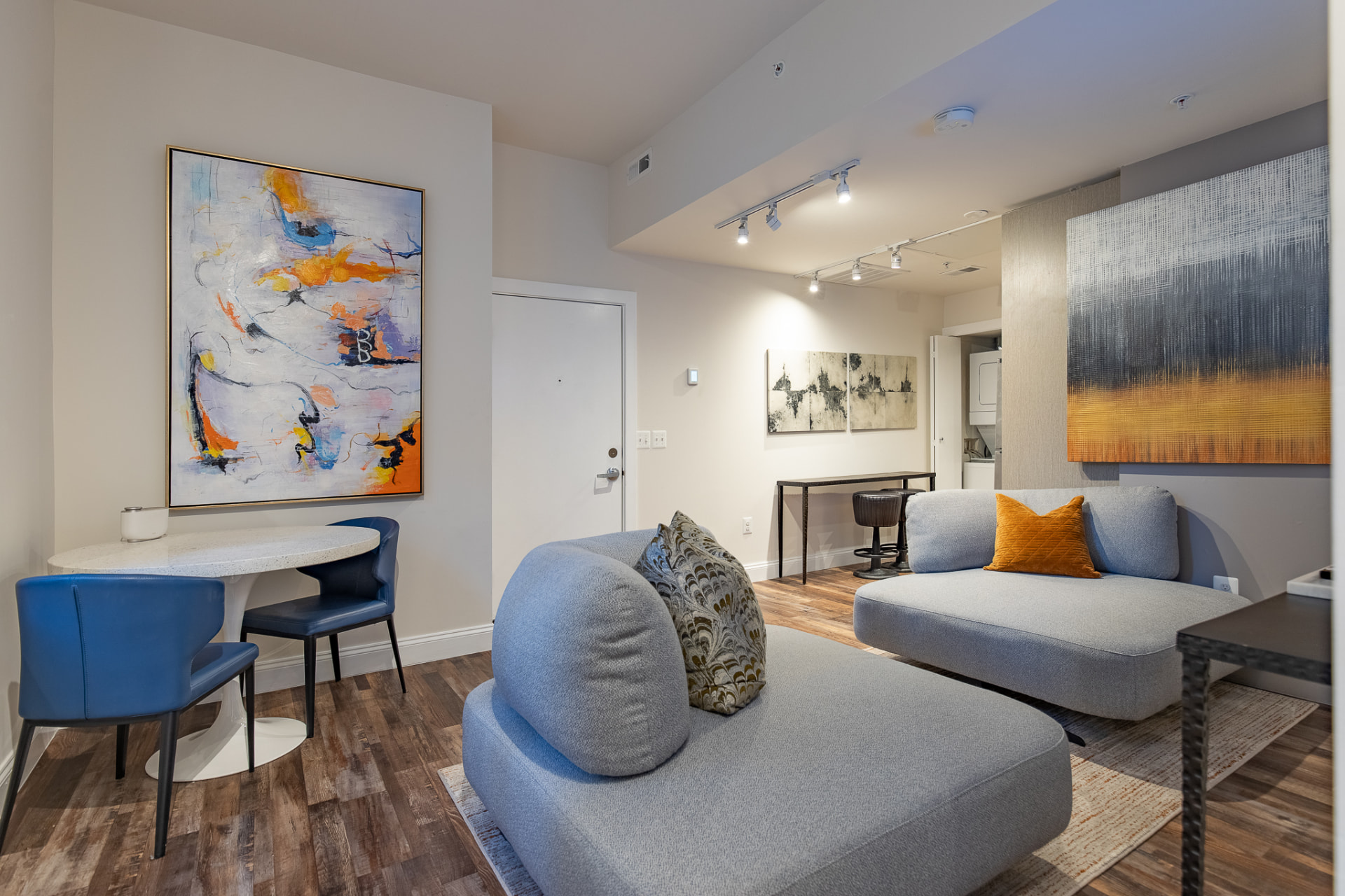 Baltimore Loft Apartments · Unit 604 — photo 2 of 9